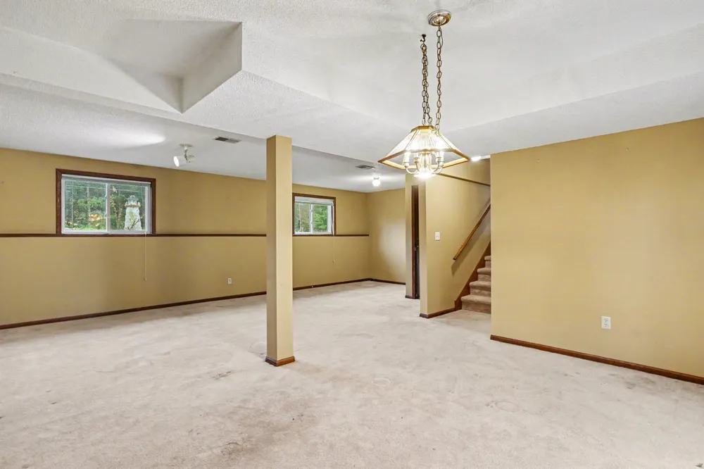 15378 Mcleans Spring Lake Township, MI 49456