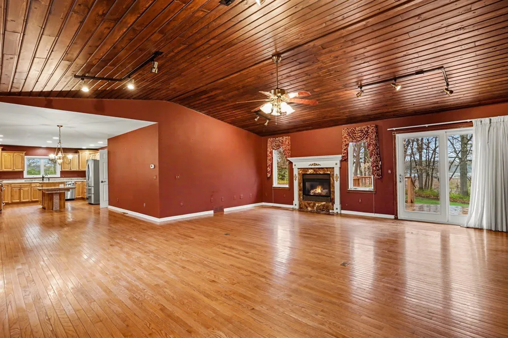 15378 Mcleans Spring Lake Township, MI 49456