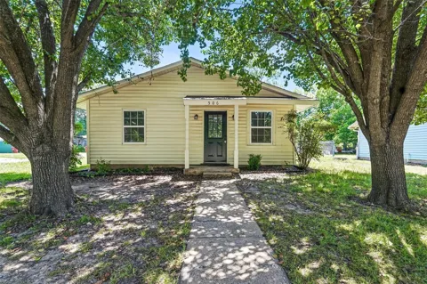 506 E 15th