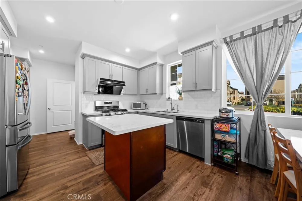 8198 Spirit Chino, CA 91708