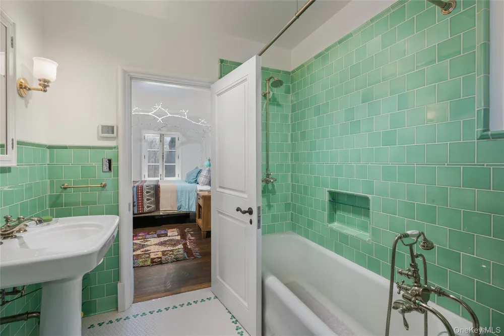 61 Evarts Hill #41 Garrison, NY 10524