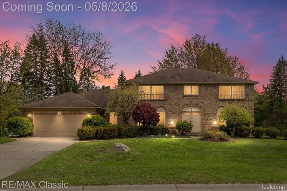 36953 Fox Glen Farmington Hills City, MI 48331