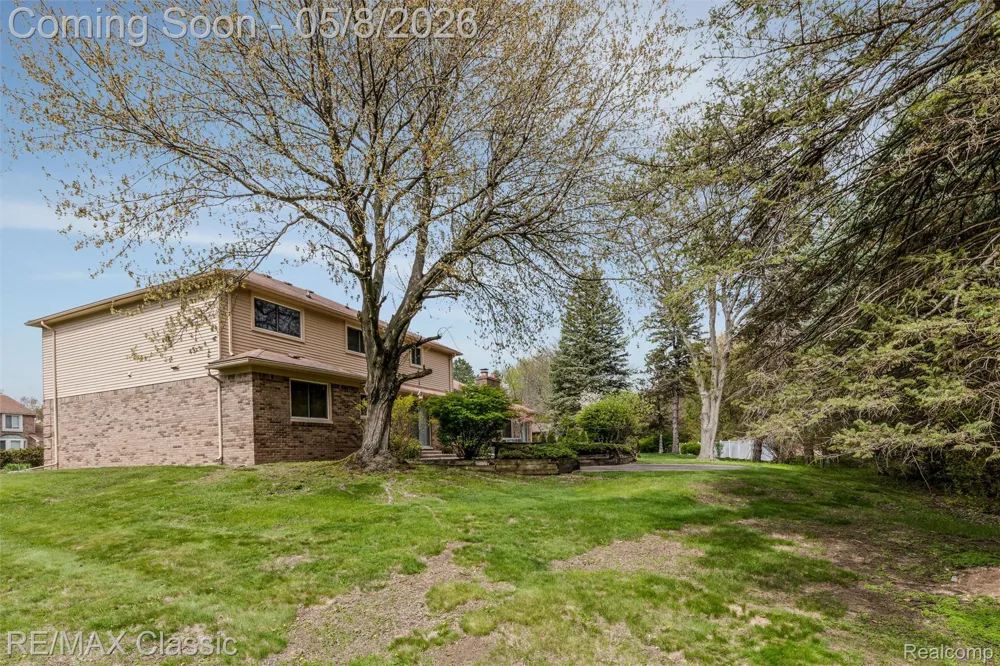 36953 Fox Glen Farmington Hills City, MI 48331
