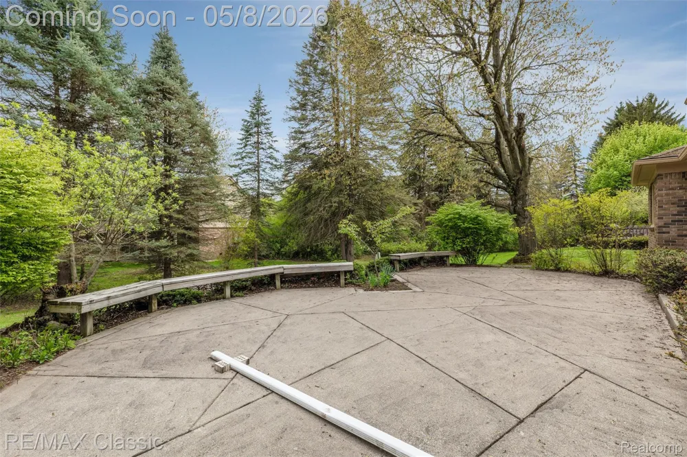 36953 Fox Glen Farmington Hills City, MI 48331