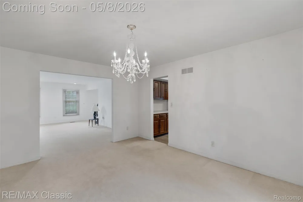 36953 Fox Glen Farmington Hills City, MI 48331