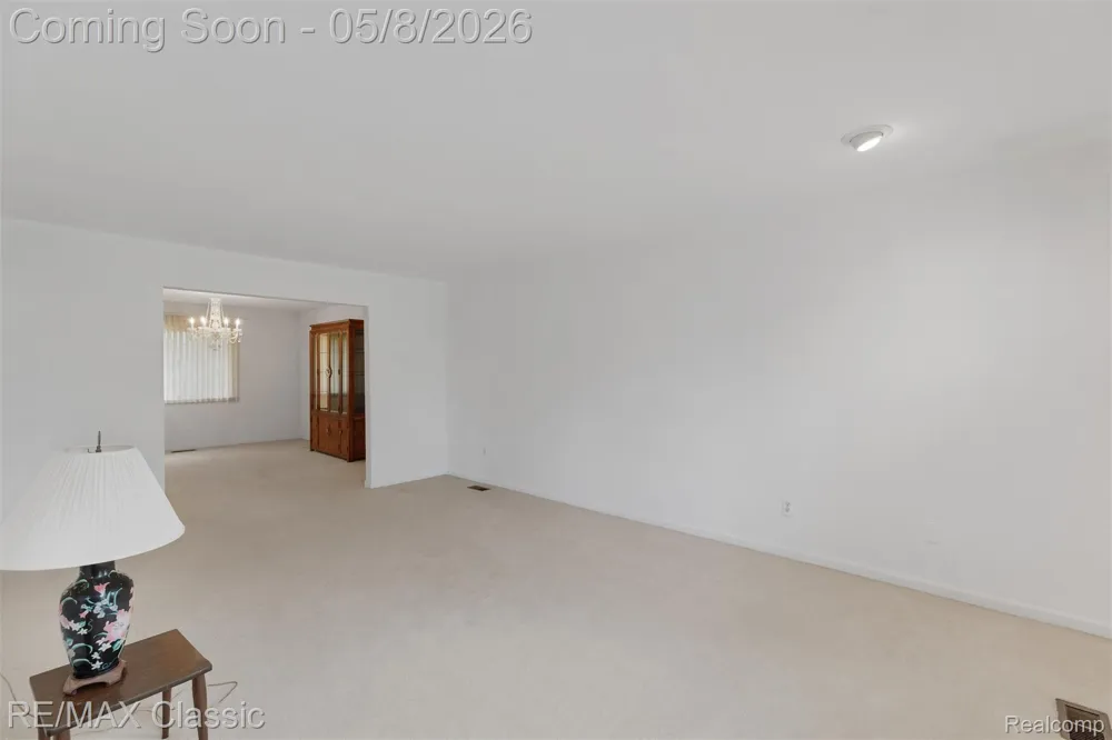 36953 Fox Glen Farmington Hills City, MI 48331