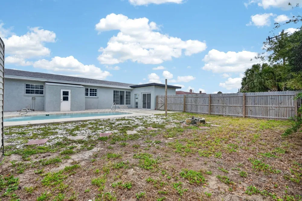 1027 BEL AIRE DRIVE Daytona Beach, FL 32118