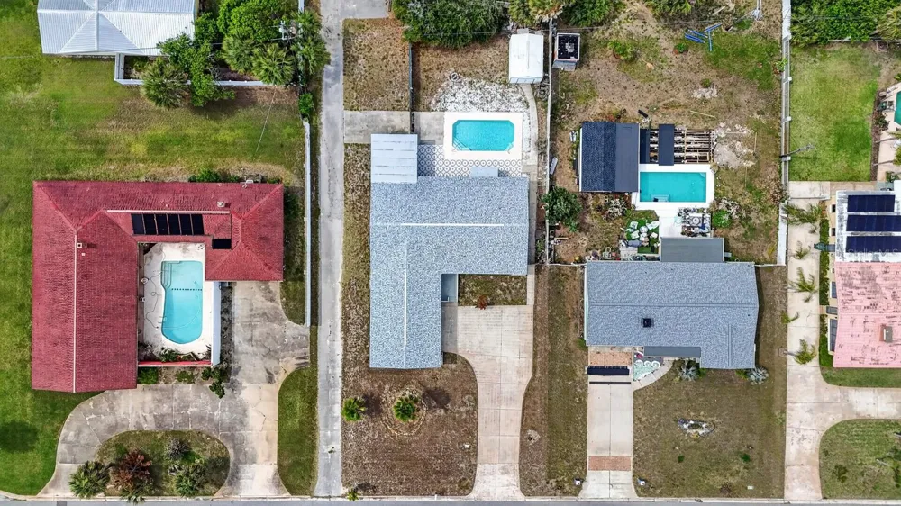 1027 BEL AIRE DRIVE Daytona Beach, FL 32118