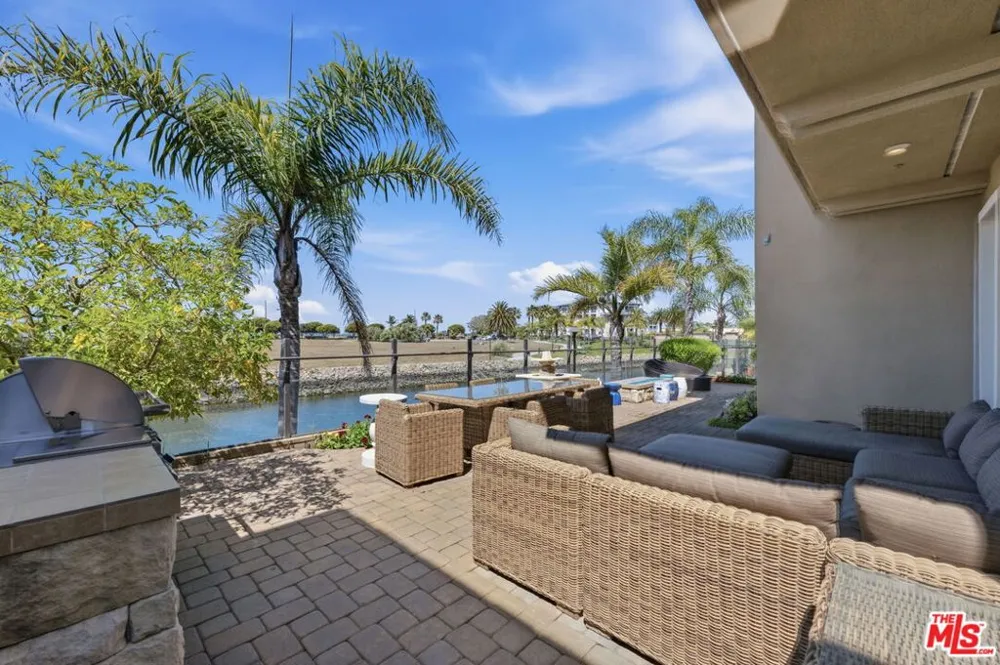 4061 Adriatic Street Oxnard, CA 93035