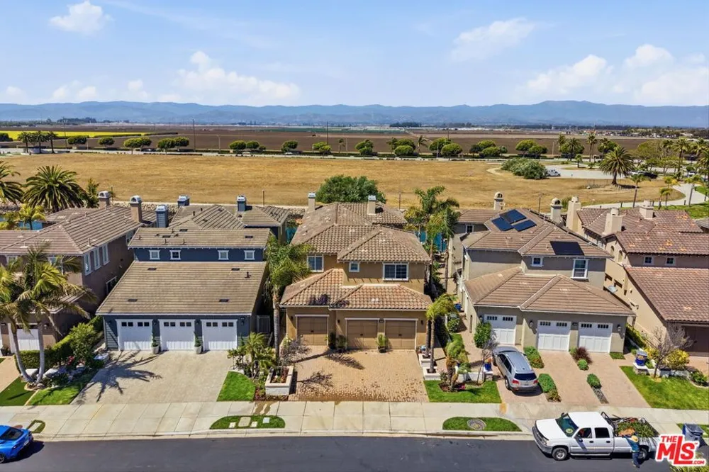 4061 Adriatic Street Oxnard, CA 93035