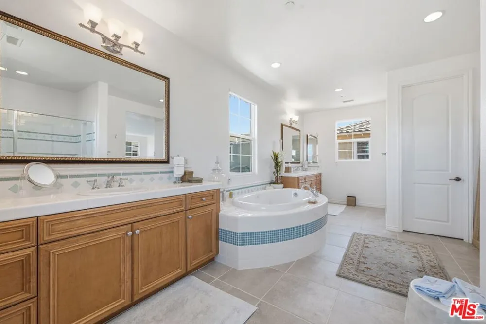 4061 Adriatic Street Oxnard, CA 93035