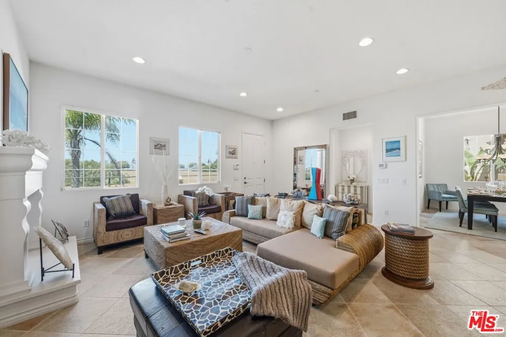 4061 Adriatic Street Oxnard, CA 93035