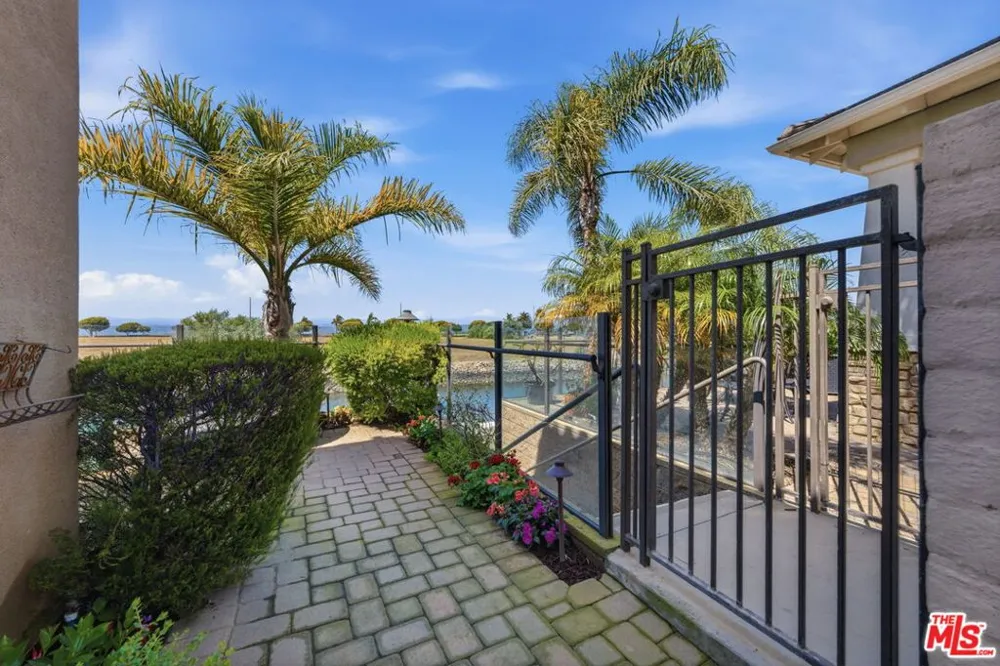 4061 Adriatic Street Oxnard, CA 93035