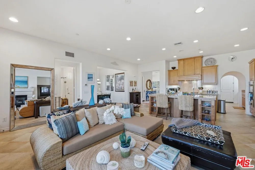 4061 Adriatic Street Oxnard, CA 93035