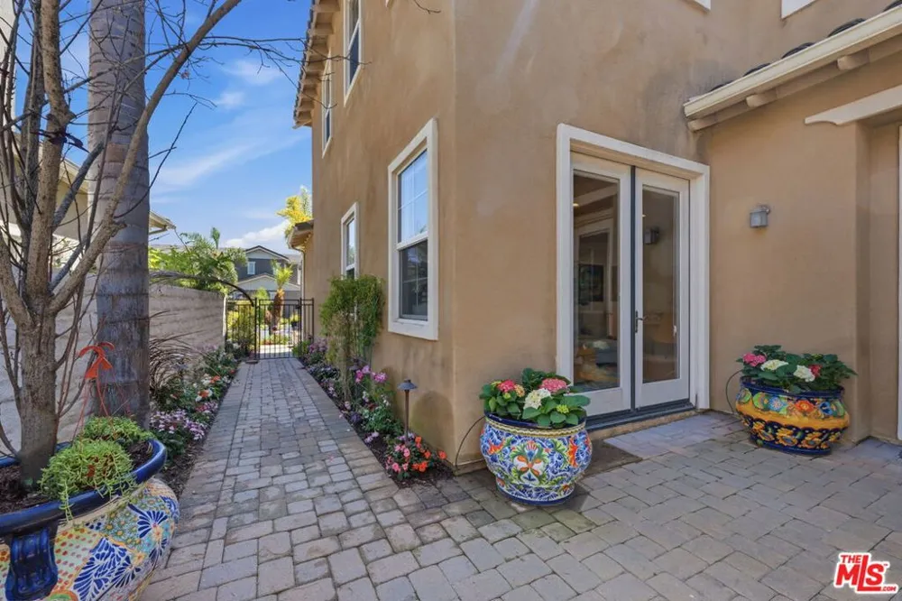4061 Adriatic Street Oxnard, CA 93035