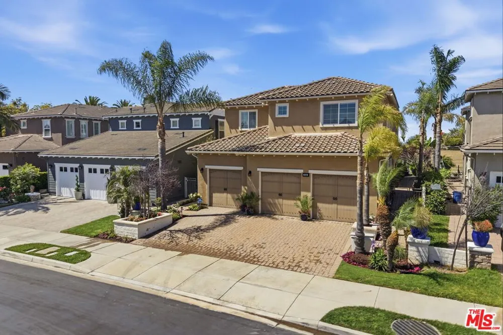 4061 Adriatic Street Oxnard, CA 93035