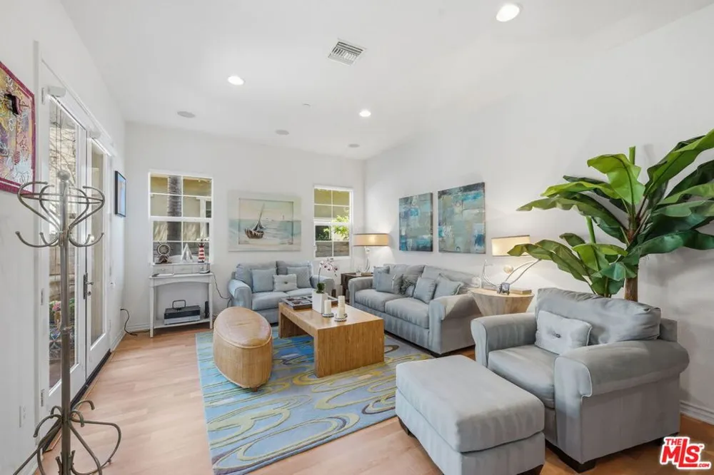 4061 Adriatic Street Oxnard, CA 93035
