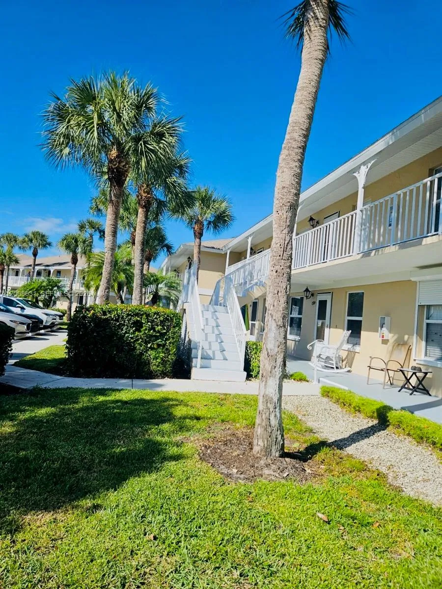 1335 Mainsail Dr #1315 Naples, FL 34114