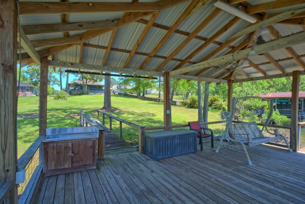 203 Whispering Pine Burkeville, TX 75932