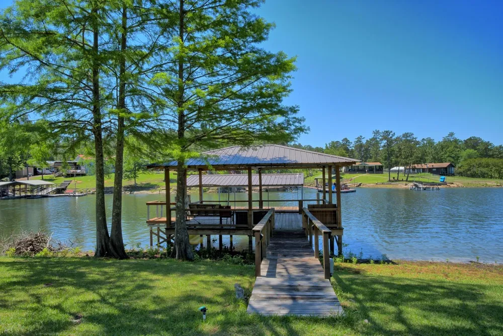 203 Whispering Pine Burkeville, TX 75932