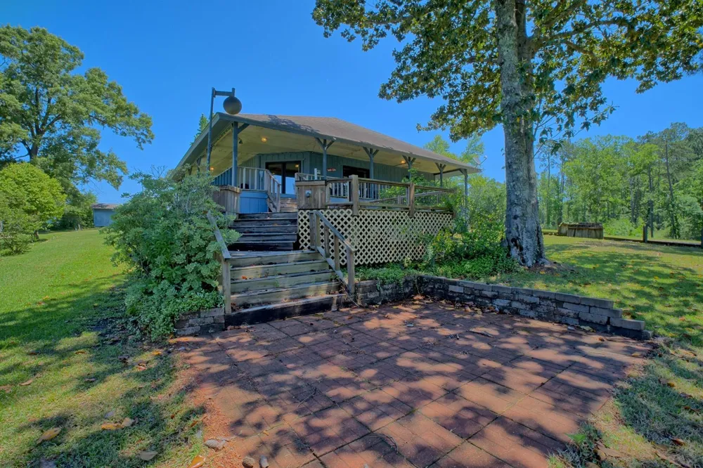 203 Whispering Pine Burkeville, TX 75932