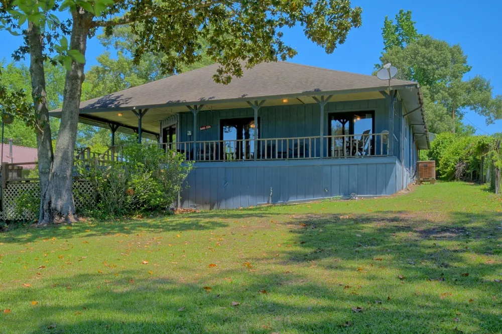 203 Whispering Pine Burkeville, TX 75932