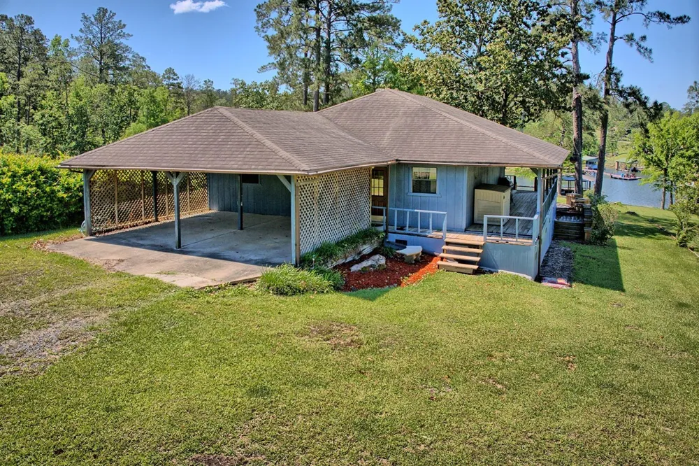 203 Whispering Pine Burkeville, TX 75932