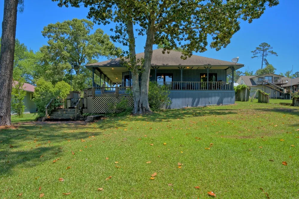 203 Whispering Pine Burkeville, TX 75932