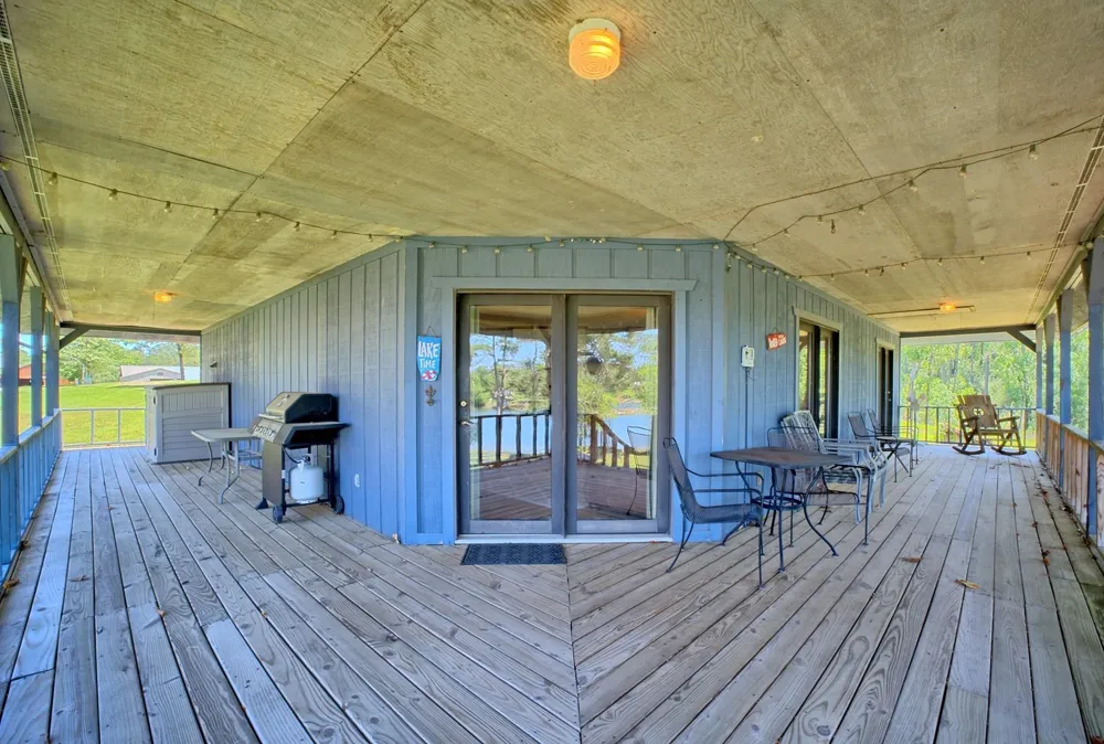 203 Whispering Pine Burkeville, TX 75932
