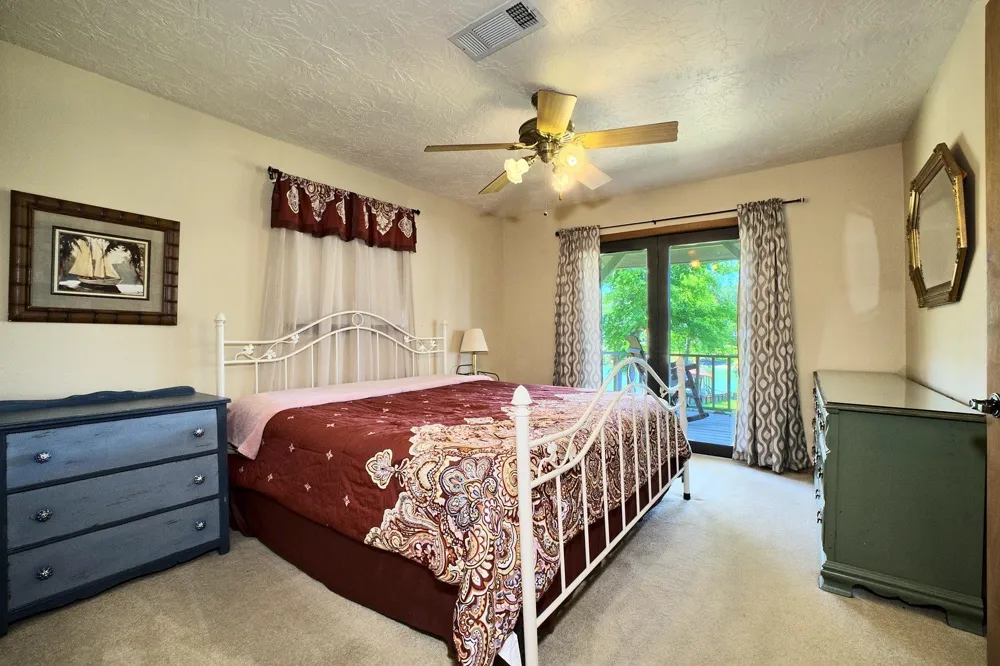 203 Whispering Pine Burkeville, TX 75932