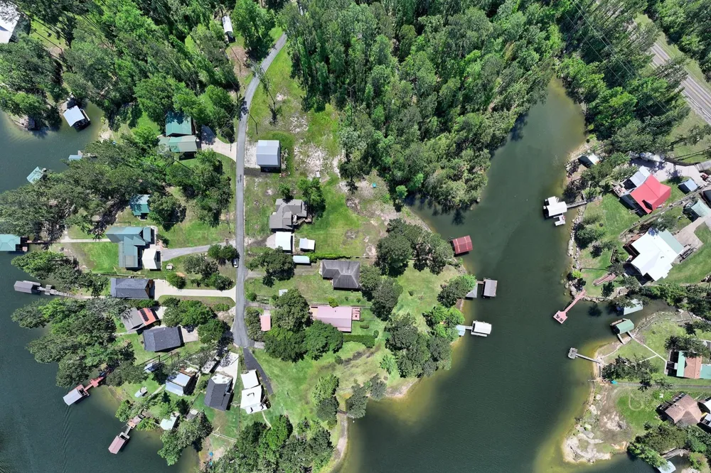 203 Whispering Pine Burkeville, TX 75932