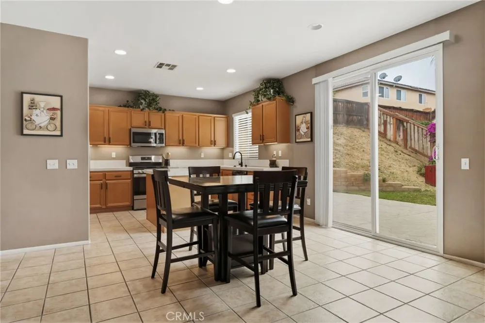 25975 Avenida Classica Moreno Valley, CA 92551