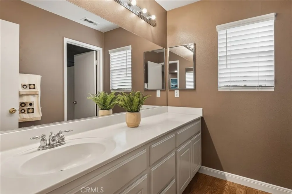 25975 Avenida Classica Moreno Valley, CA 92551