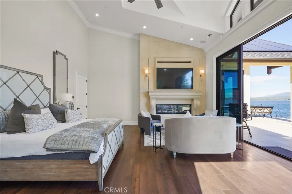 39055 Shore Drive Fawnskin, CA 92333