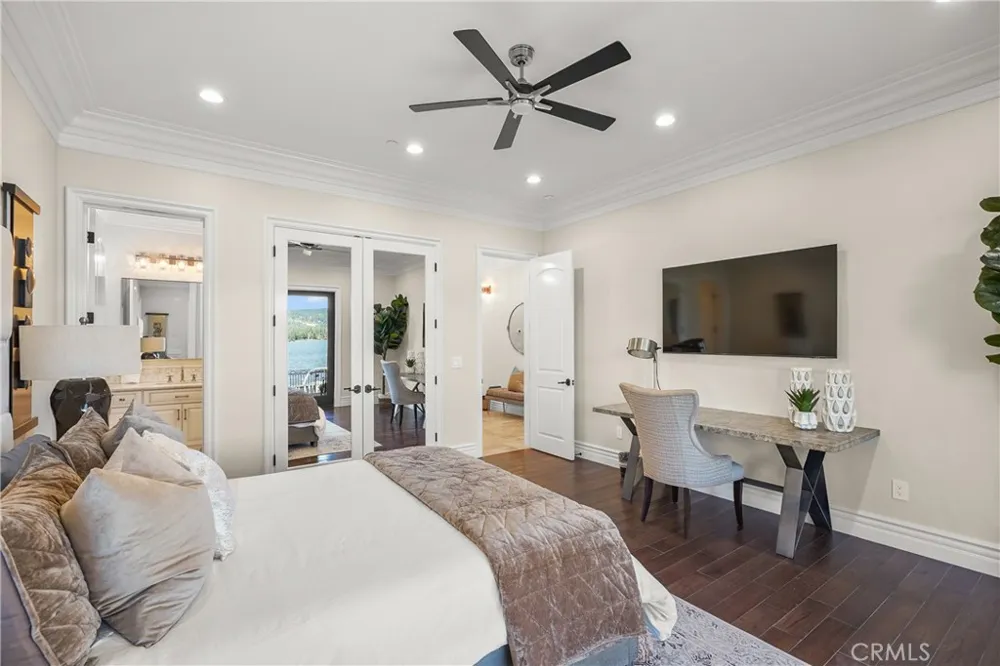 39055 Shore Drive Fawnskin, CA 92333