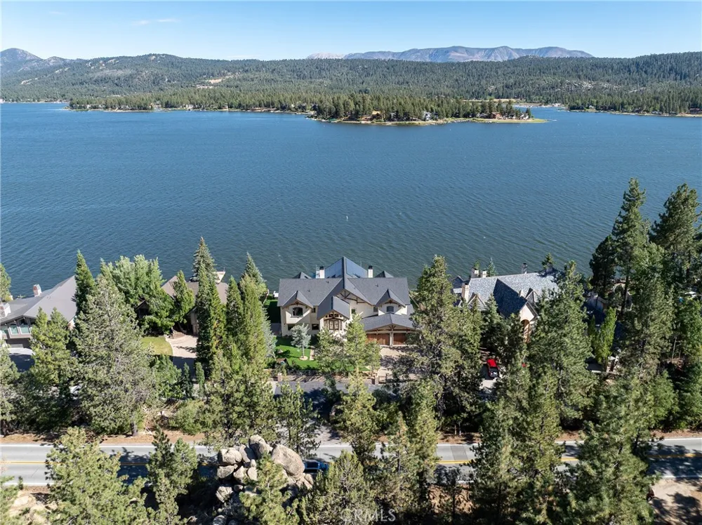 39055 Shore Drive Fawnskin, CA 92333