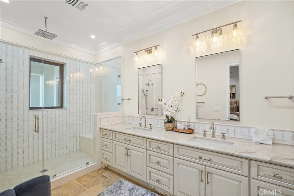 39055 Shore Drive Fawnskin, CA 92333