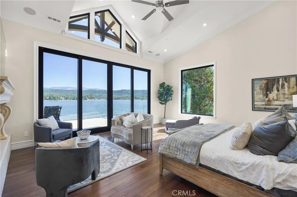 39055 Shore Drive Fawnskin, CA 92333