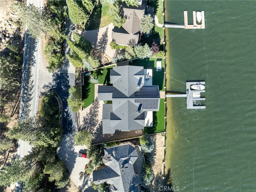 39055 Shore Drive Fawnskin, CA 92333