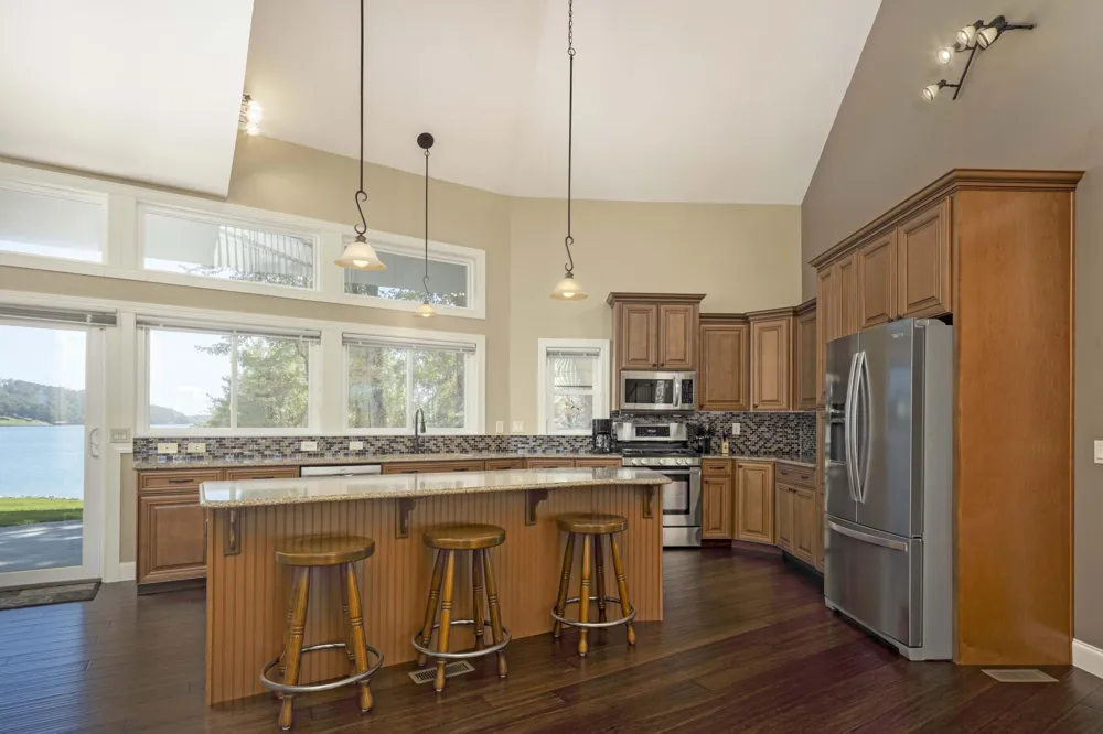 199 Piney Bay Lane Spring City, TN 37381