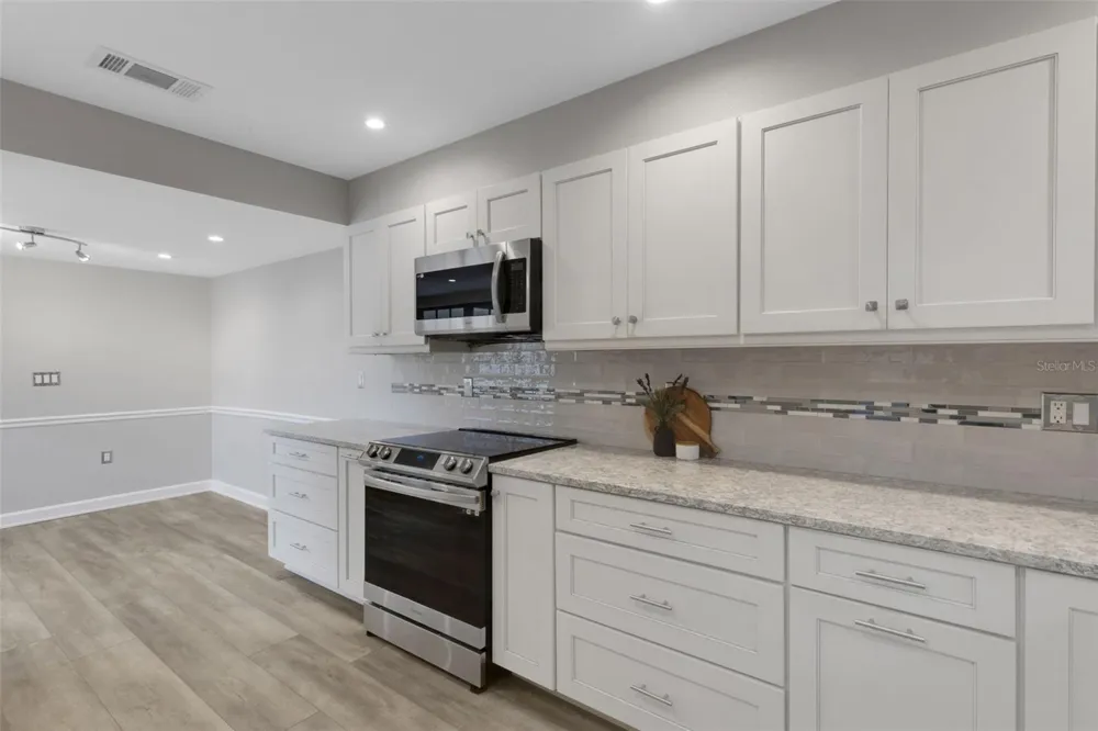 4418 LA JOLLA DRIVE Bradenton, FL 34210