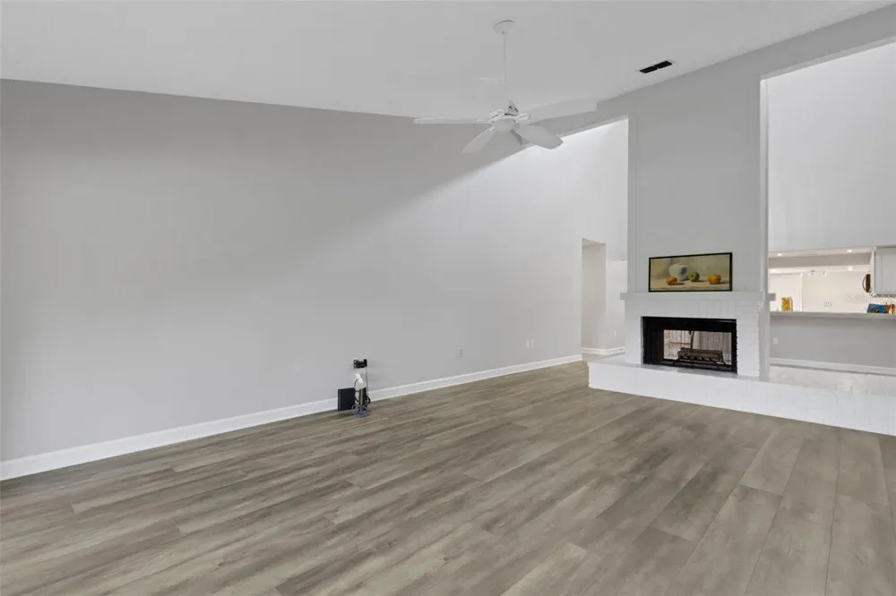 4418 LA JOLLA DRIVE Bradenton, FL 34210