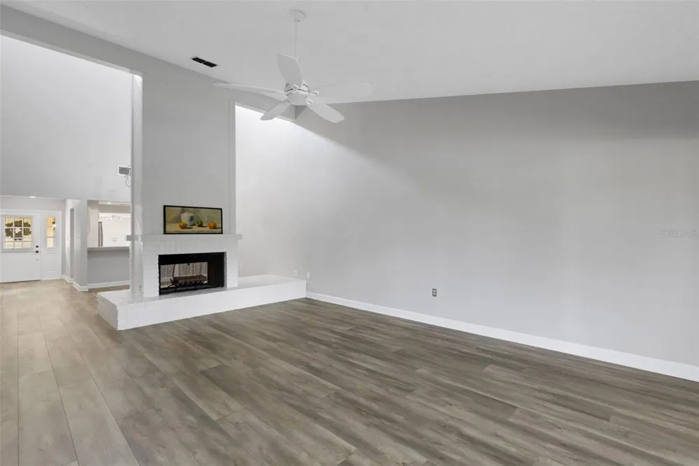 4418 LA JOLLA DRIVE Bradenton, FL 34210