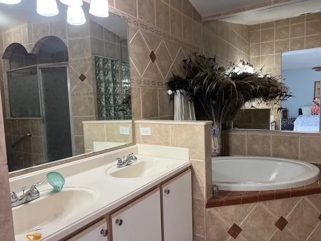 4125 HAMPSHIRE VILLAGE COURT Orlando, FL 32822