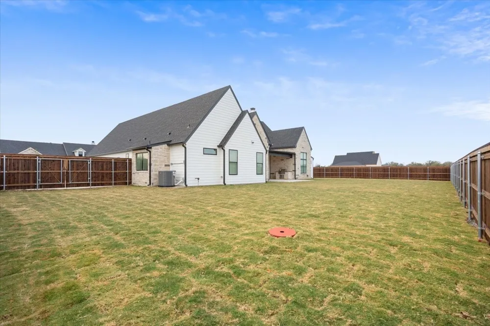 919 Fawn Drive McGregor, TX 76657