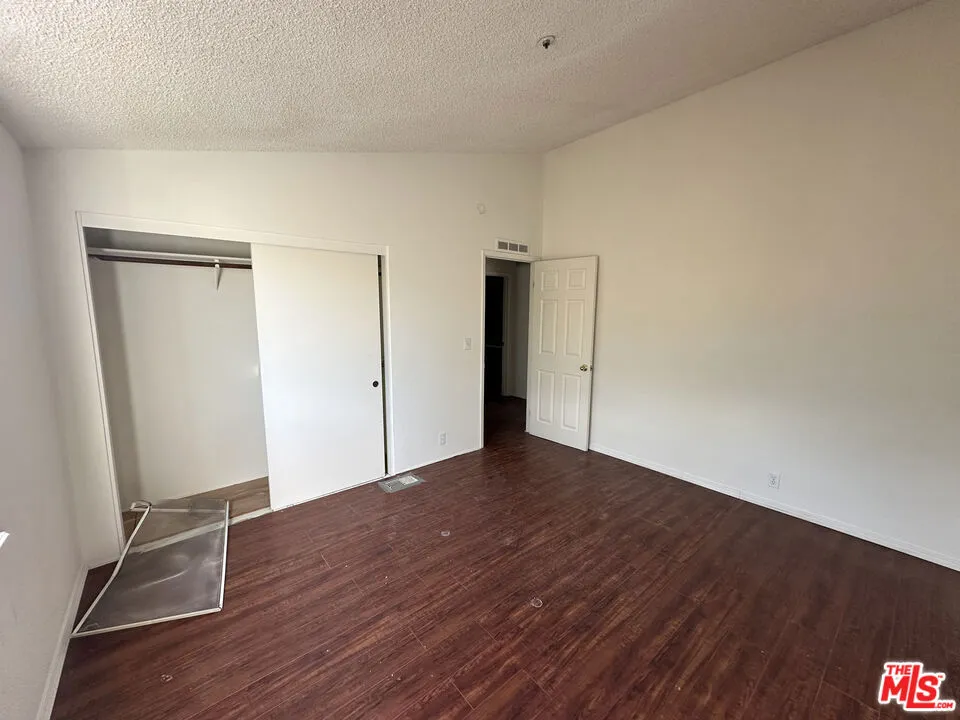 32049 213th Street Llano, CA 93544