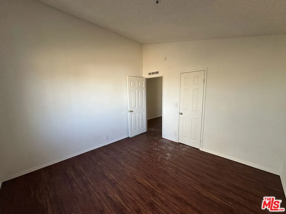 32049 213th Street Llano, CA 93544