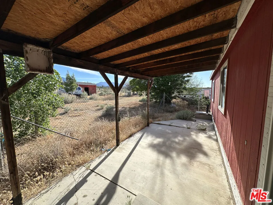 32049 213th Street Llano, CA 93544