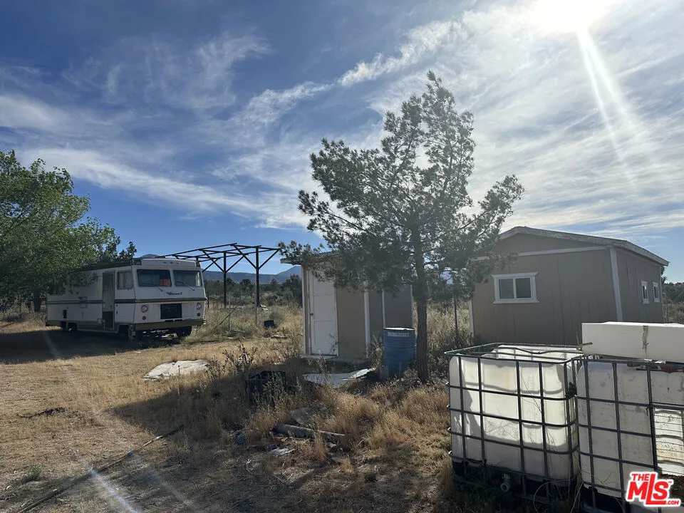 32049 213th Street Llano, CA 93544