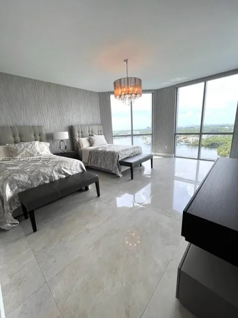 17111 Biscayne Blvd #2102 North Miami Beach, FL 33160